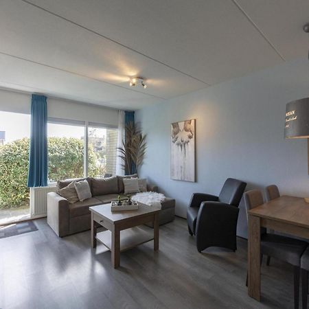 Lovely Apartment With Patio Callantsoog Bagian luar foto