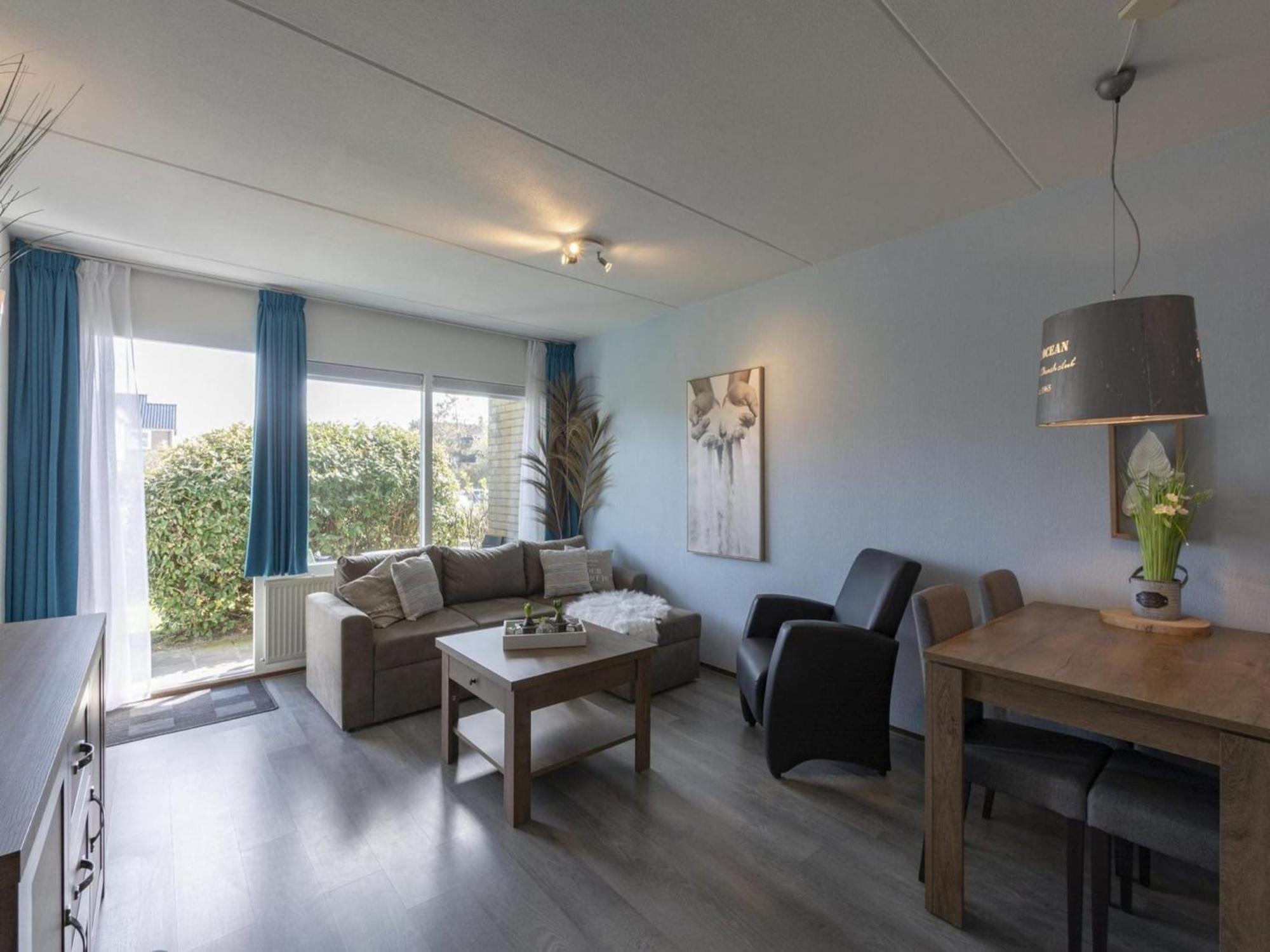 Lovely Apartment With Patio Callantsoog Bagian luar foto