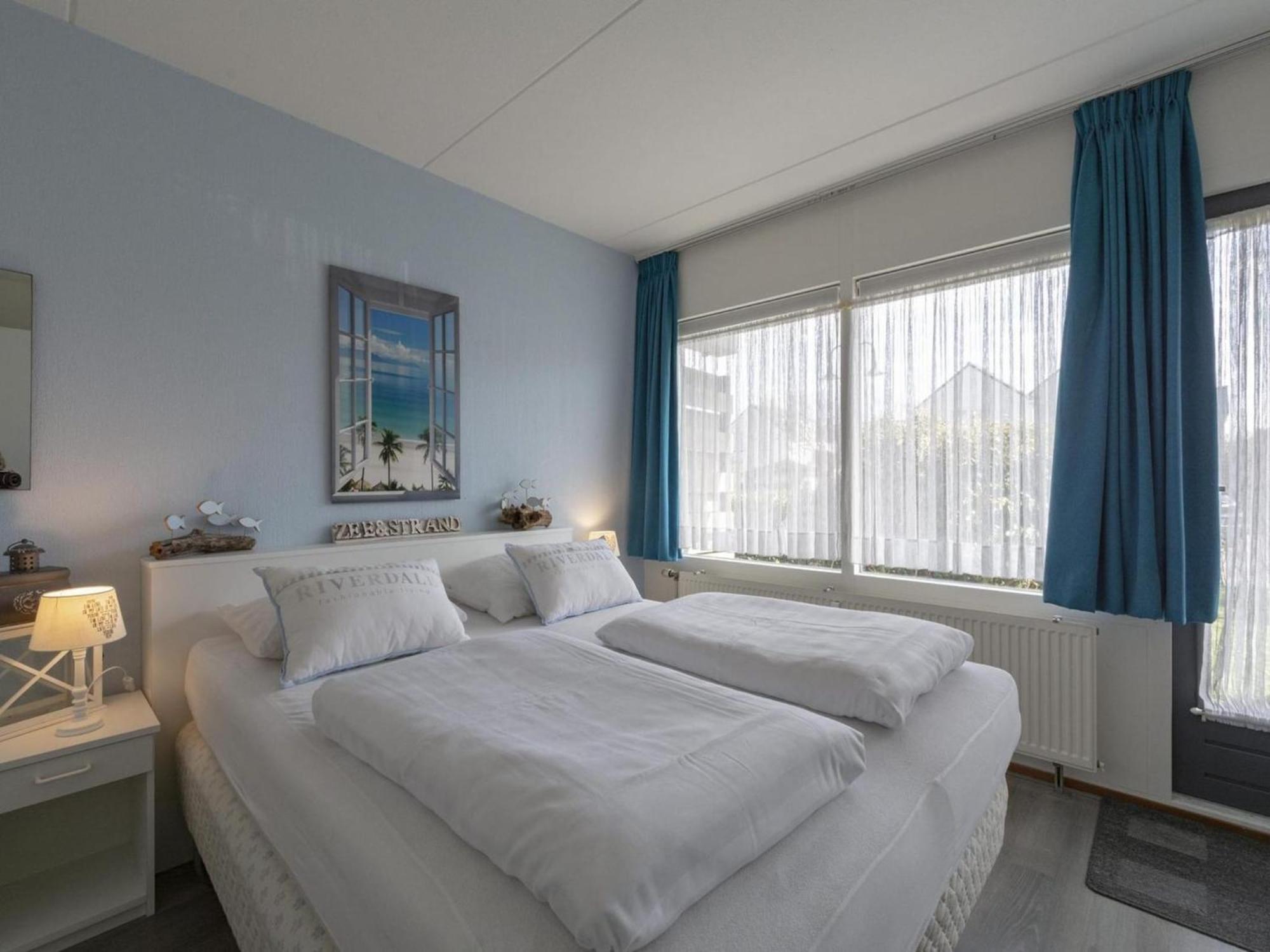 Lovely Apartment With Patio Callantsoog Bagian luar foto